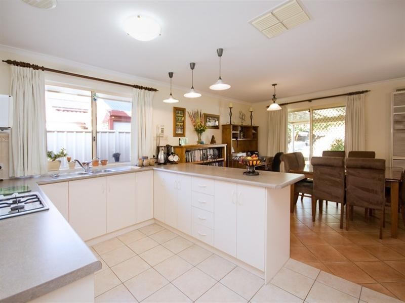 7 Springwood Avenue, Parafield Gardens SA 5107