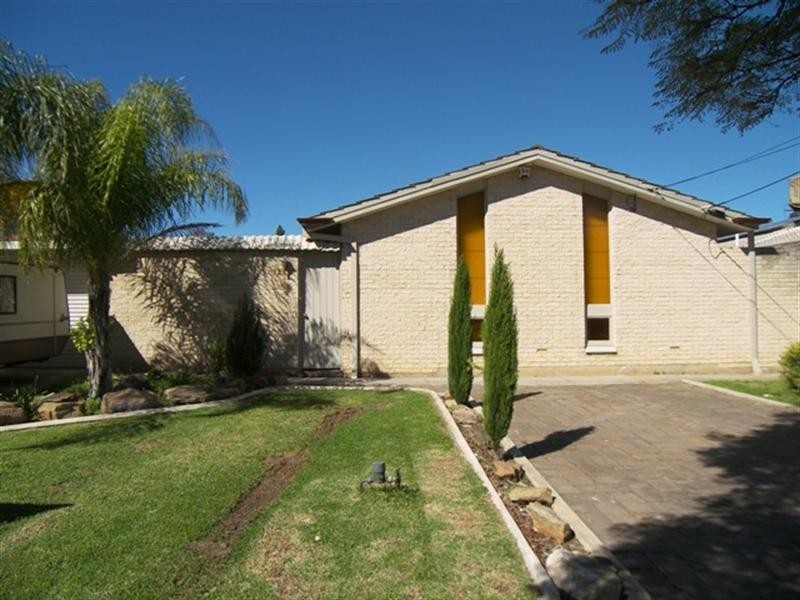 12 Warwick Street, Salisbury East SA 5109