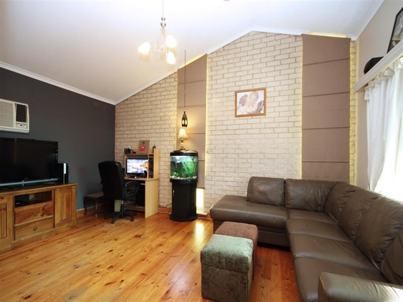 12 Warwick Street, Salisbury East SA 5109