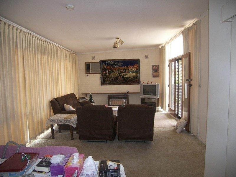 25 St Clair Avenue, Para Hills SA 5096