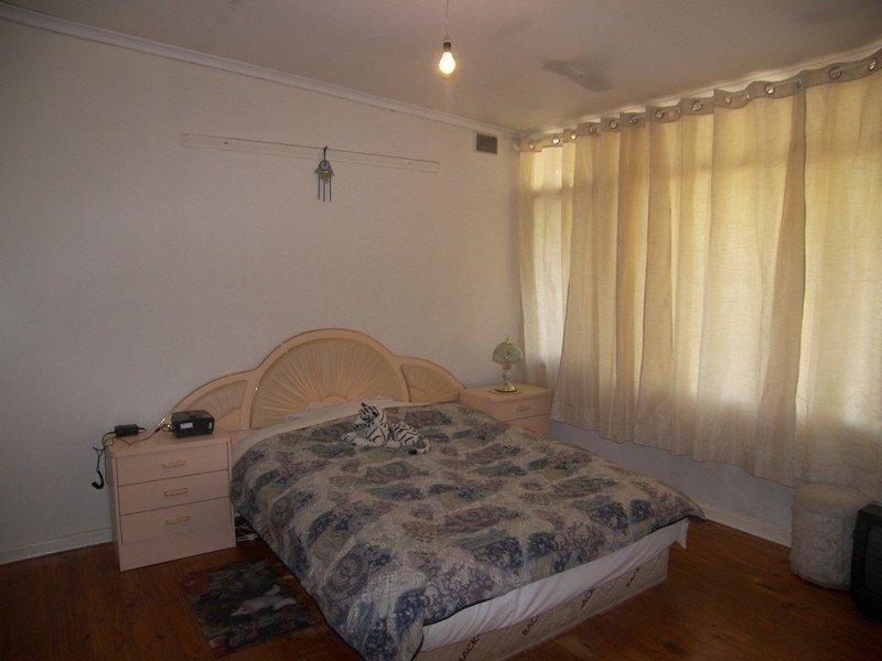 25 St Clair Avenue, Para Hills SA 5096