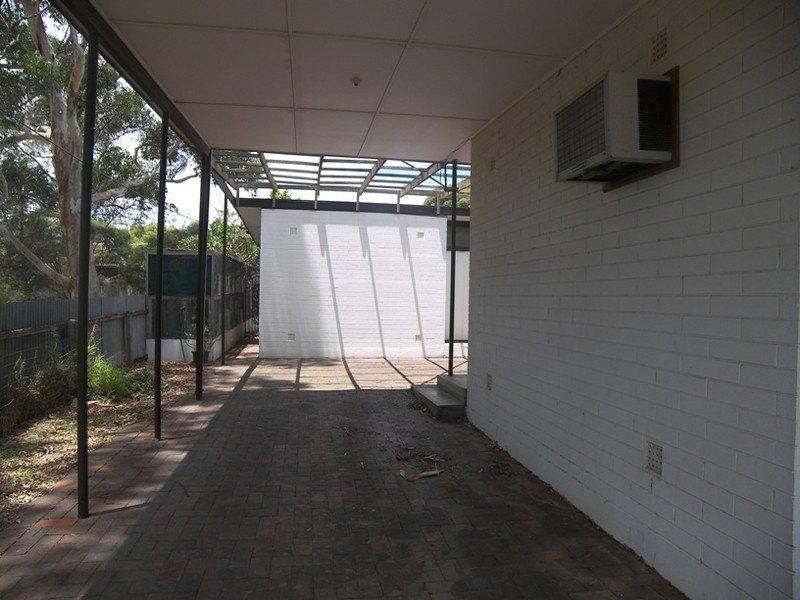 25 St Clair Avenue, Para Hills SA 5096