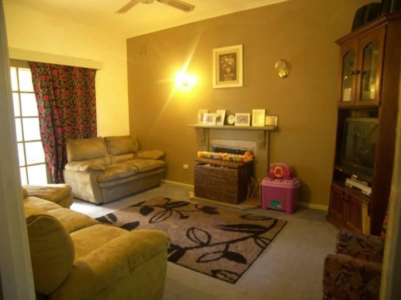 1 Nitschke Street, Elizabeth Grove SA 5112