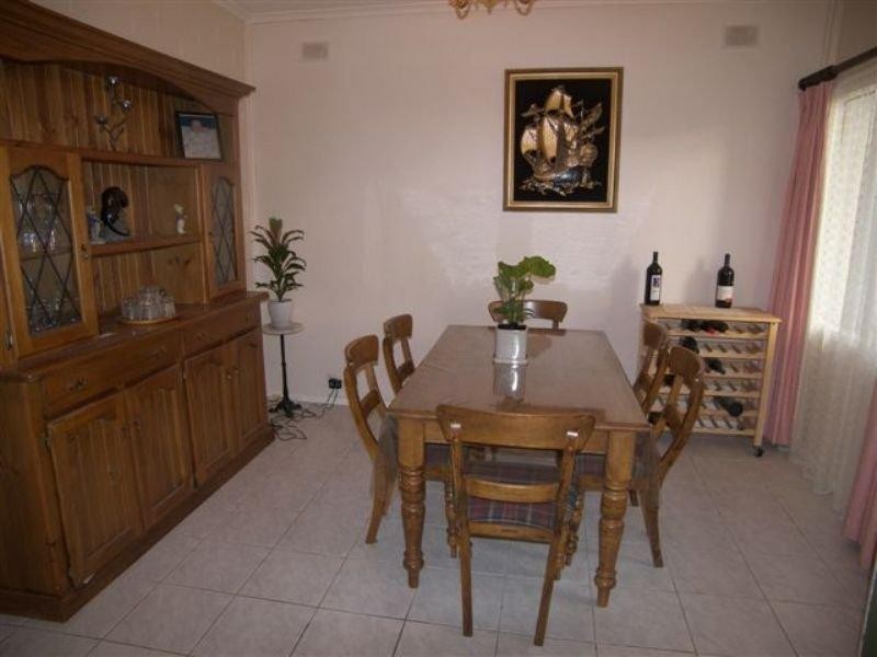 19 Gwender Terrace, Para Hills SA 5096