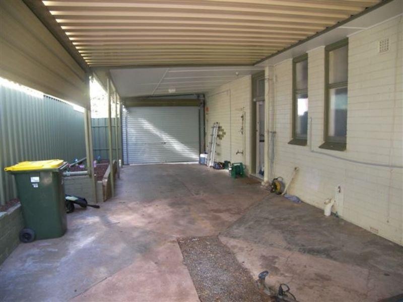 19 Gwender Terrace, Para Hills SA 5096