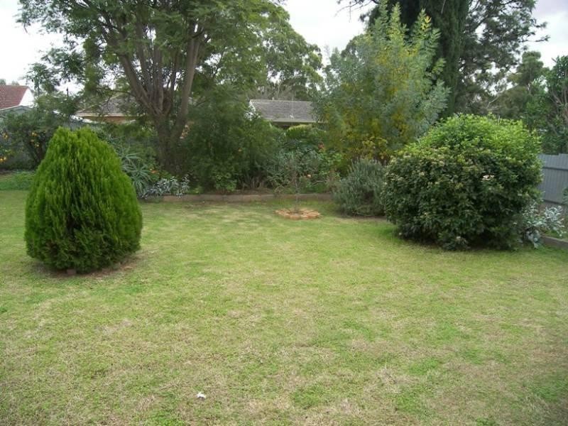 27 Lorna Road, Para Hills SA 5096