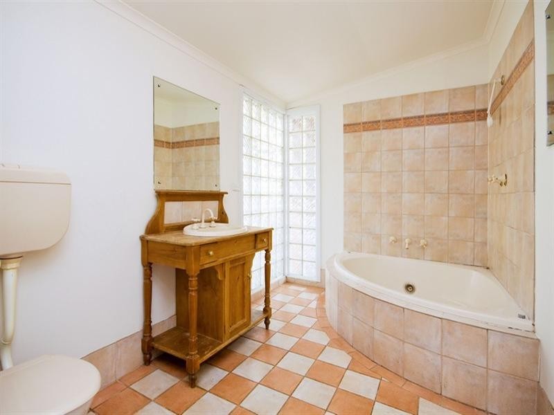 11 Redbanks Road, Willaston SA 5118