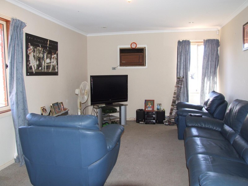 30 Wilterna Crescent, Smithfield SA 5114