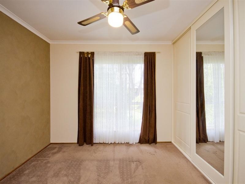 4 Crown Crescent, Paralowie SA 5108