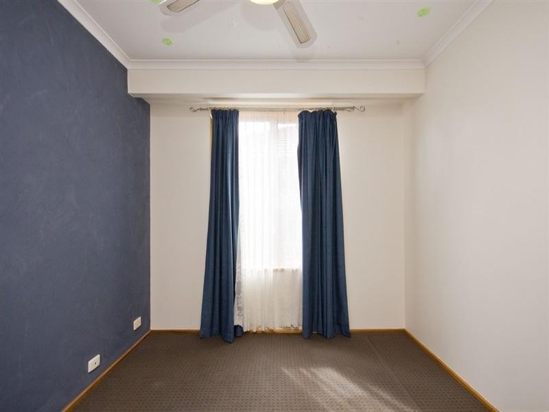 4 Crown Crescent, Paralowie SA 5108