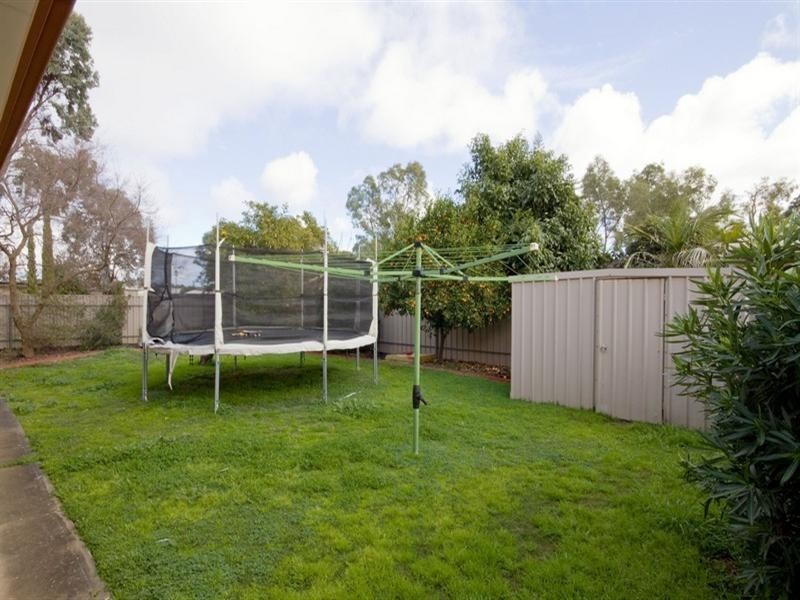 4 Crown Crescent, Paralowie SA 5108