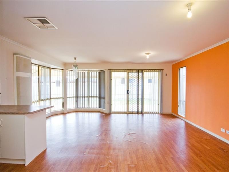 2 Gina Way, Burton SA 5110