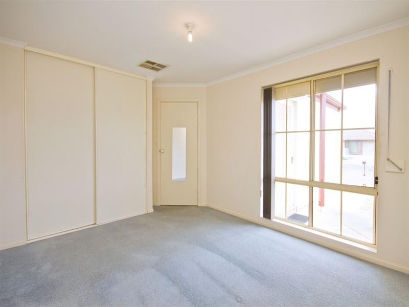 2 Gina Way, Burton SA 5110