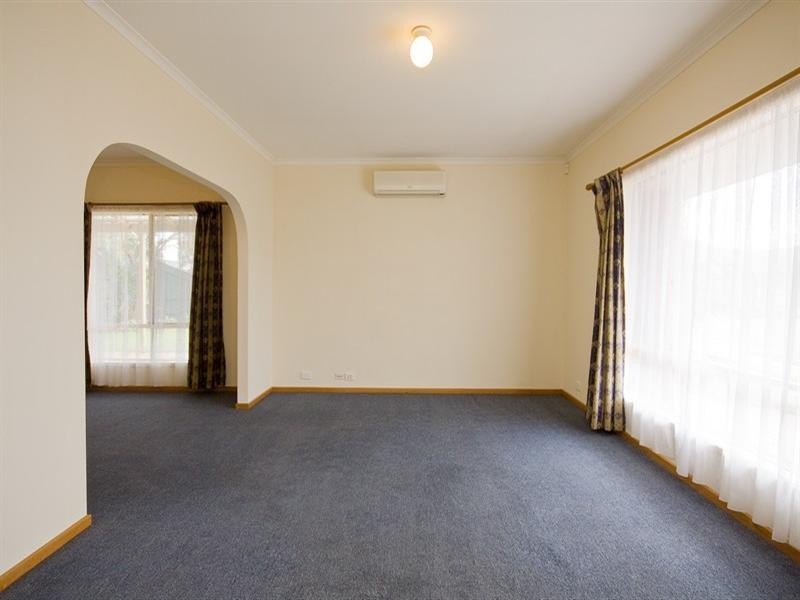 17 Egret Street, Mawson Lakes SA 5095