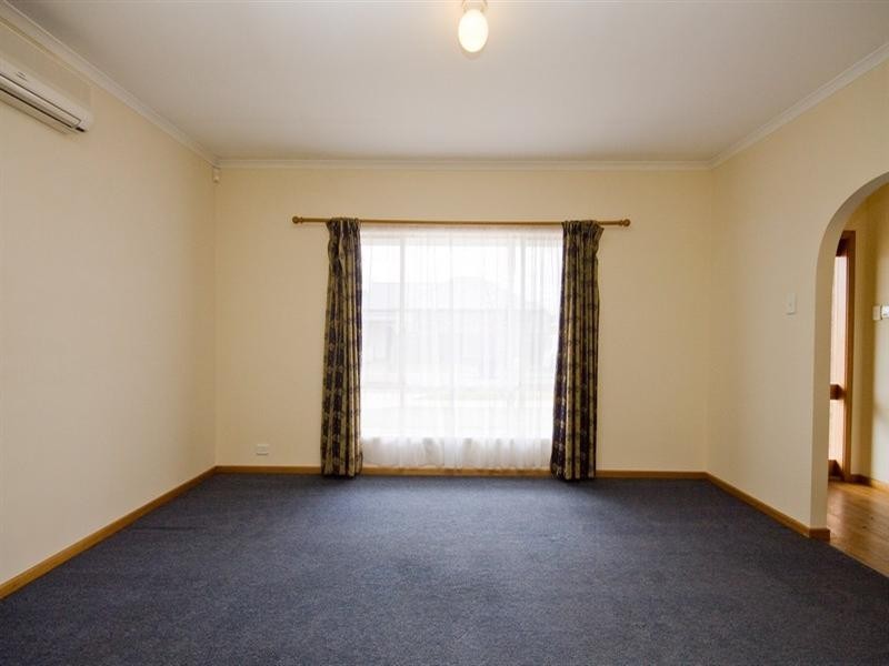 17 Egret Street, Mawson Lakes SA 5095