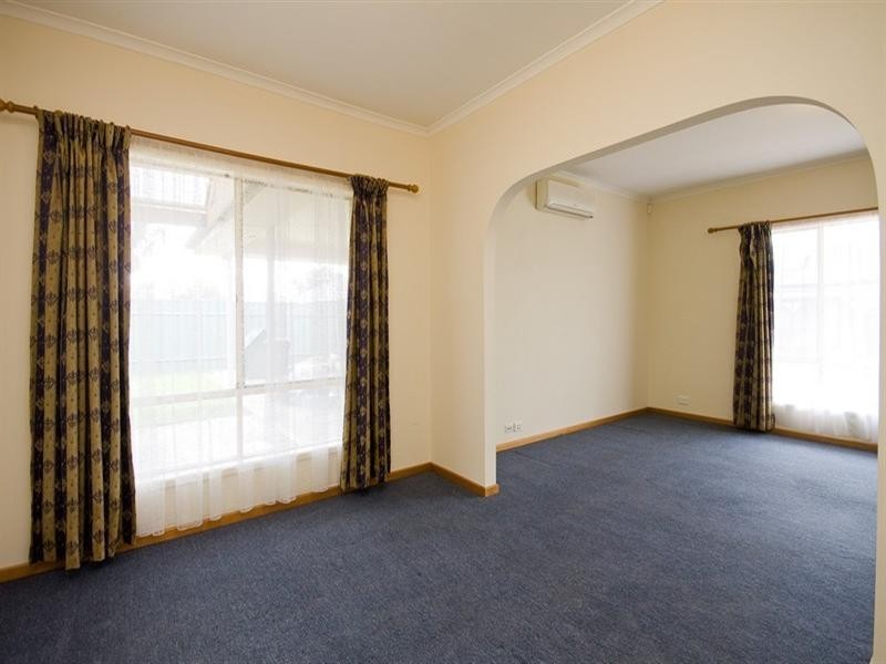 17 Egret Street, Mawson Lakes SA 5095