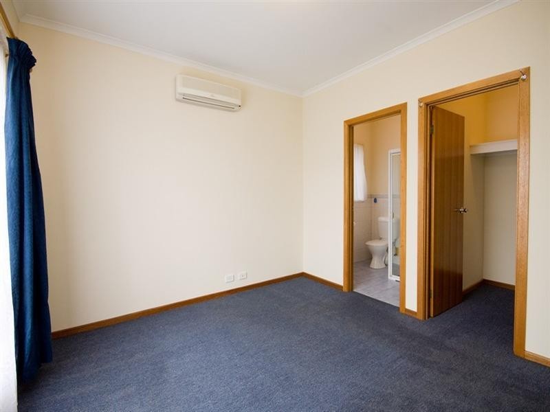 17 Egret Street, Mawson Lakes SA 5095