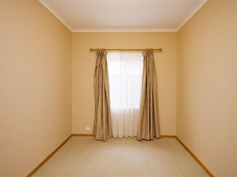 17 Egret Street, Mawson Lakes SA 5095