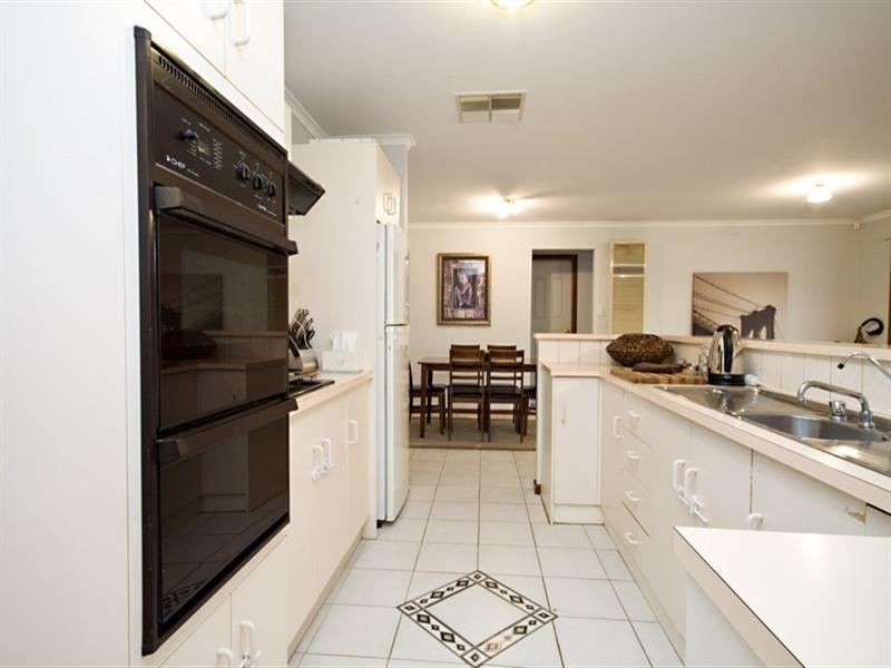 14 Cherrytree Crescent, Blakeview SA 5114