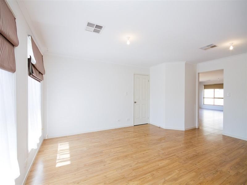 17 Golden Circuit, Parafield Gardens SA 5107