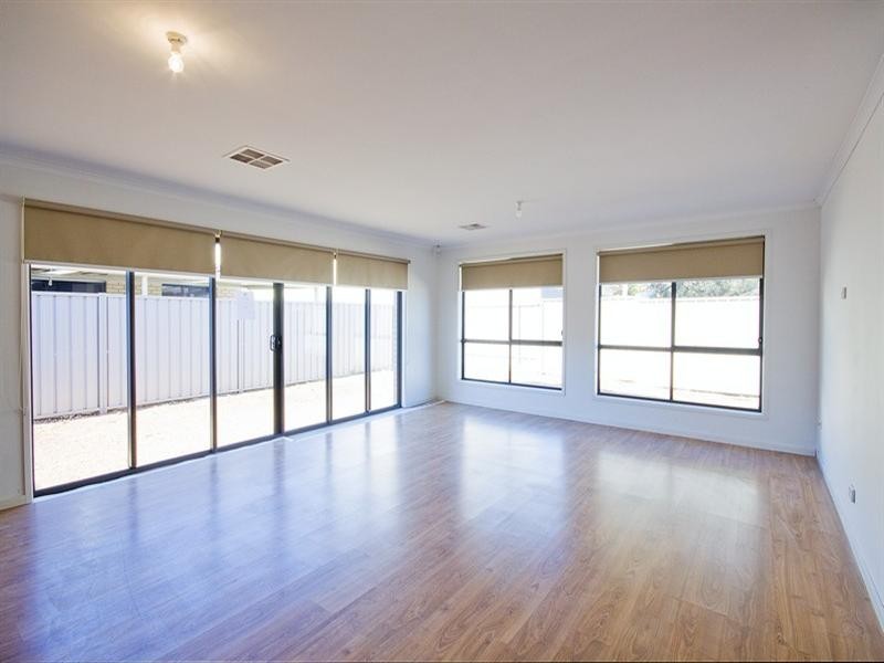 17 Golden Circuit, Parafield Gardens SA 5107