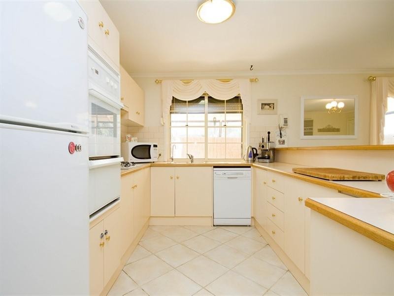 6 Stillwell Court, Greenwith SA 5125