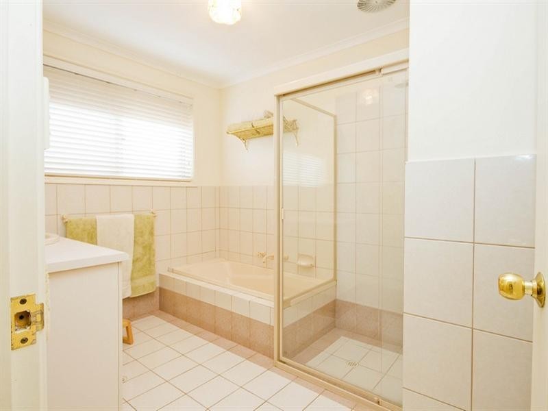 6 Stillwell Court, Greenwith SA 5125