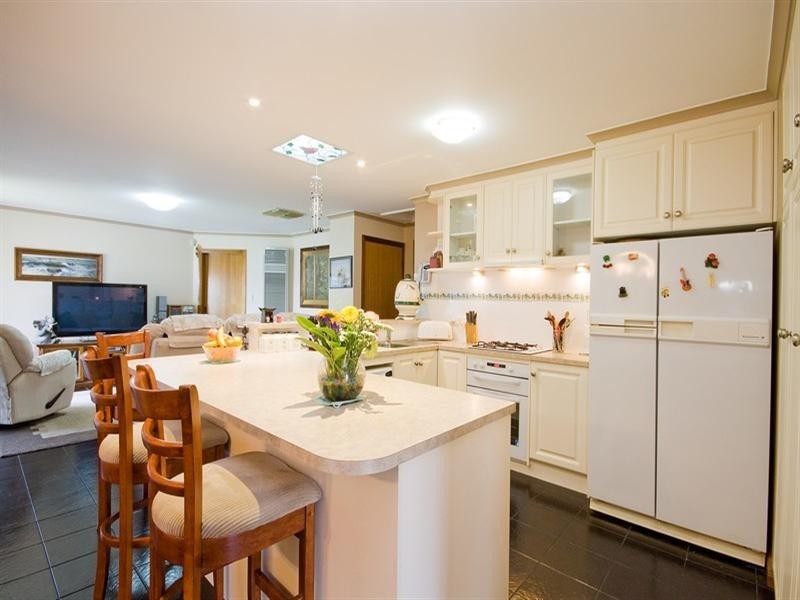 4 Claxton Way, Burton SA 5110