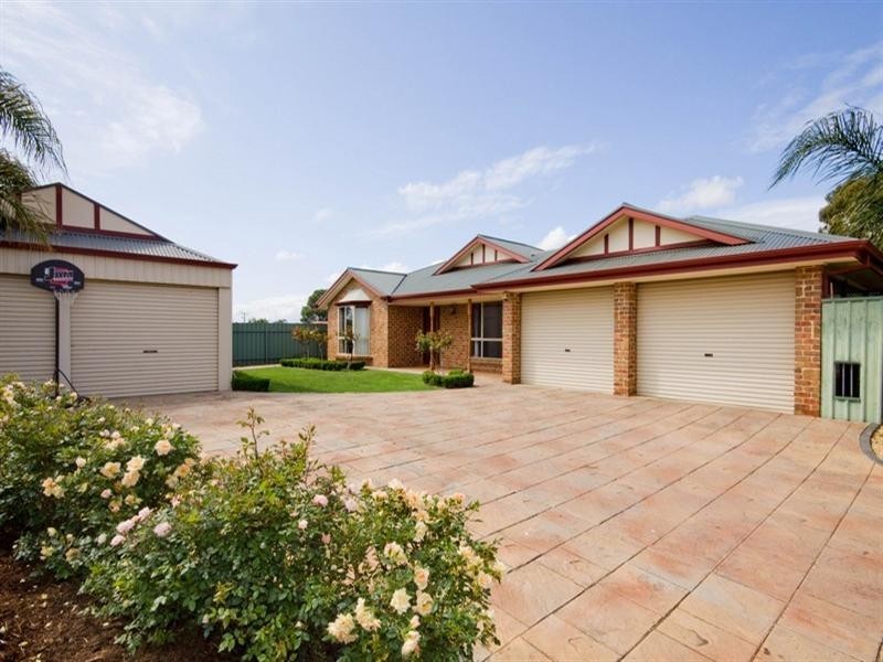 5 Ash Court, Paralowie SA 5108
