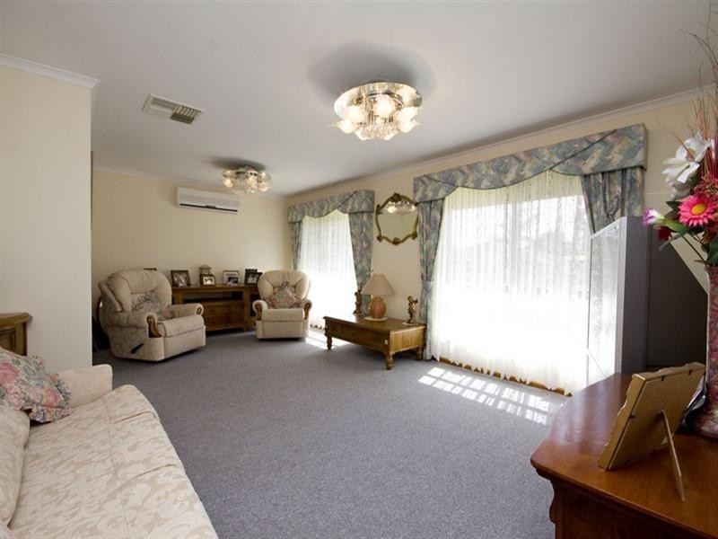 12 McQueen Court, Paralowie SA 5108