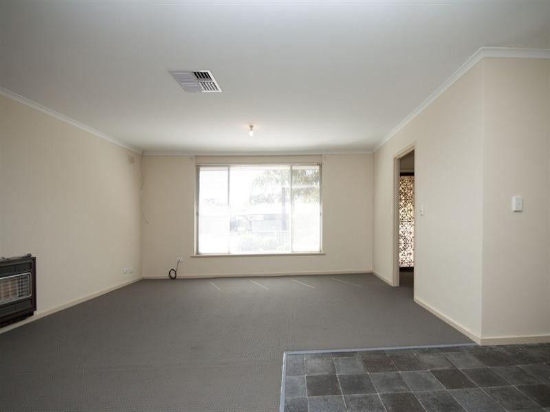 14 Mayo Crescent, Salisbury Downs SA 5108