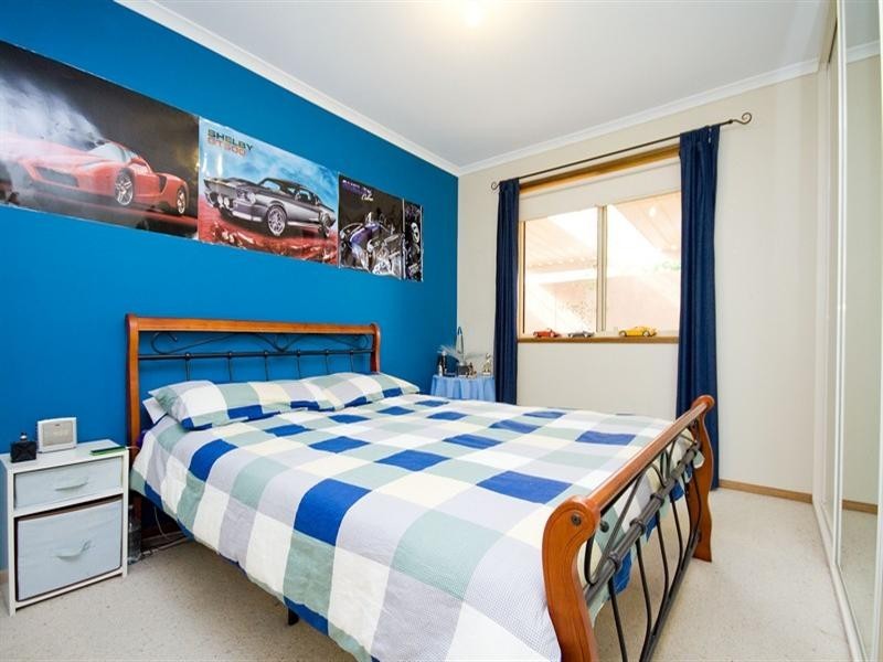 2 Dawn Close, Andrews Farm SA 5114