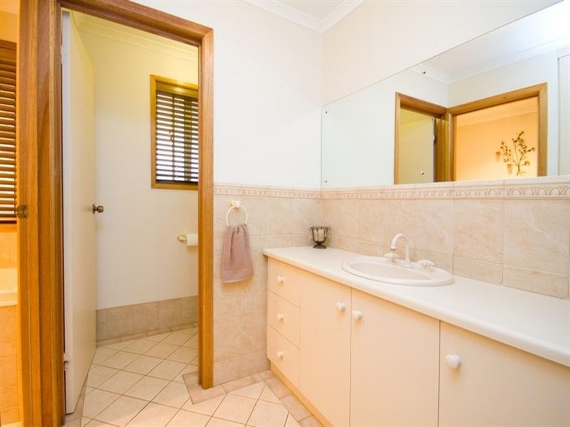 2 Dawn Close, Andrews Farm SA 5114