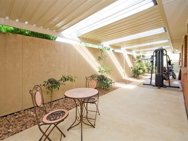 2 Dawn Close, Andrews Farm SA 5114