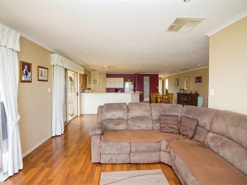 16 Blight Crescent, Hillbank SA 5112