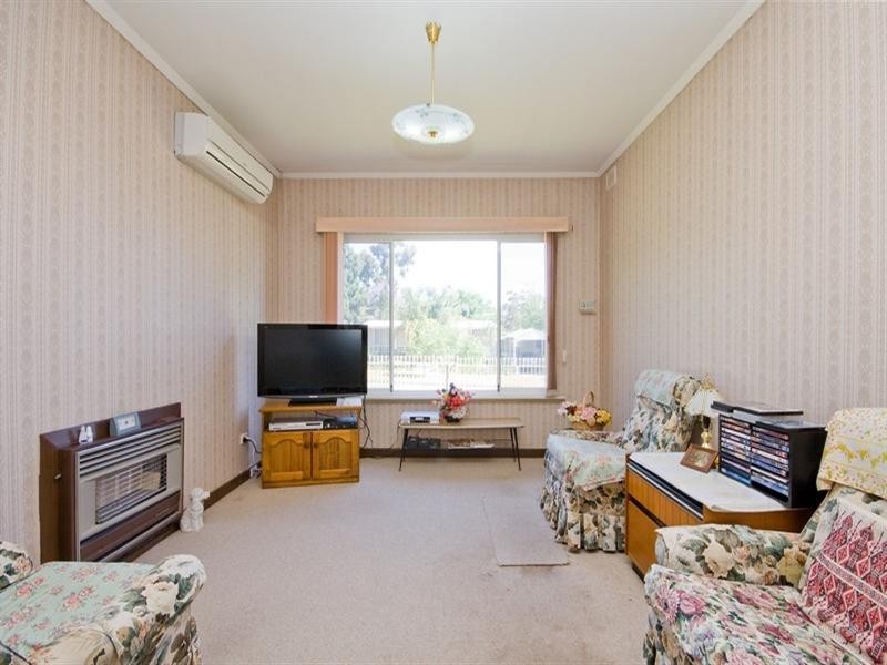 24 Myall Road, Para Hills SA 5096