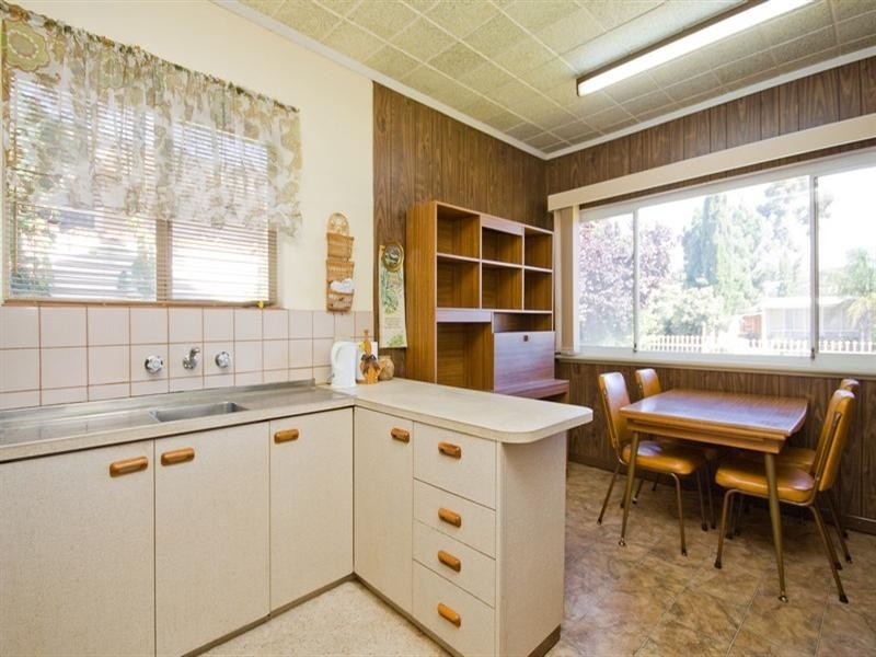 24 Myall Road, Para Hills SA 5096