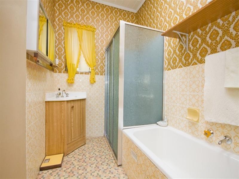 24 Myall Road, Para Hills SA 5096