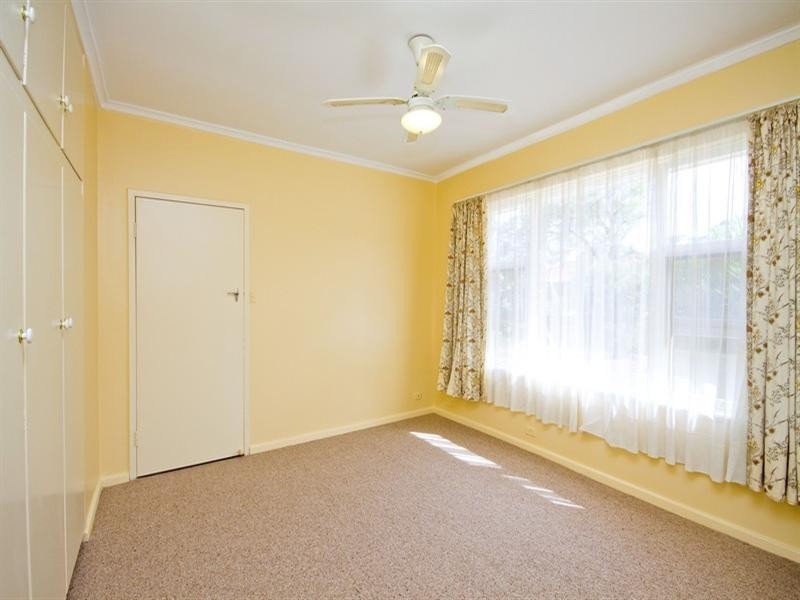 5 Jacaranda Drive, Salisbury East SA 5109