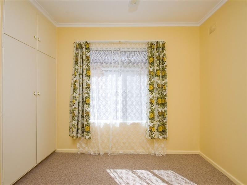 5 Jacaranda Drive, Salisbury East SA 5109