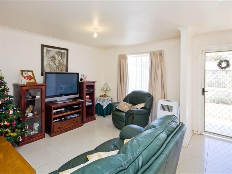 12 Moulds Crescent, Smithfield SA 5114