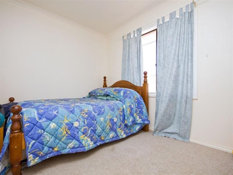 12 Moulds Crescent, Smithfield SA 5114