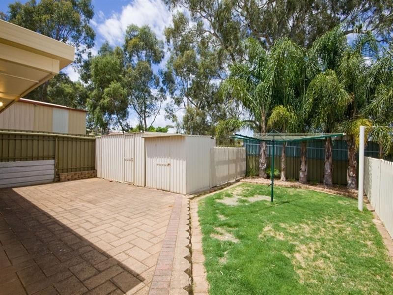 27 Kosmina Crescent, Hillbank SA 5112
