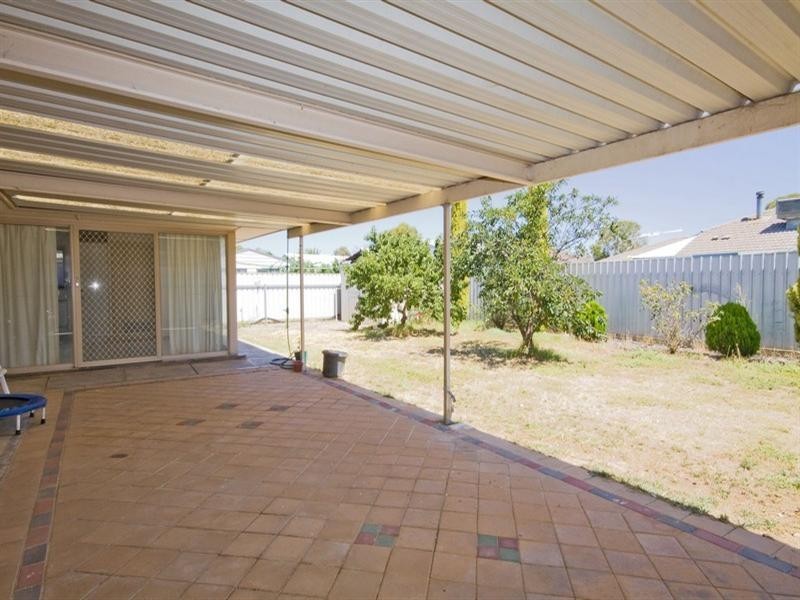 12 Dash Avenue, Burton SA 5110