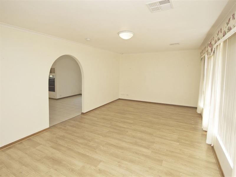 11 Warming Street, Parafield Gardens SA 5107