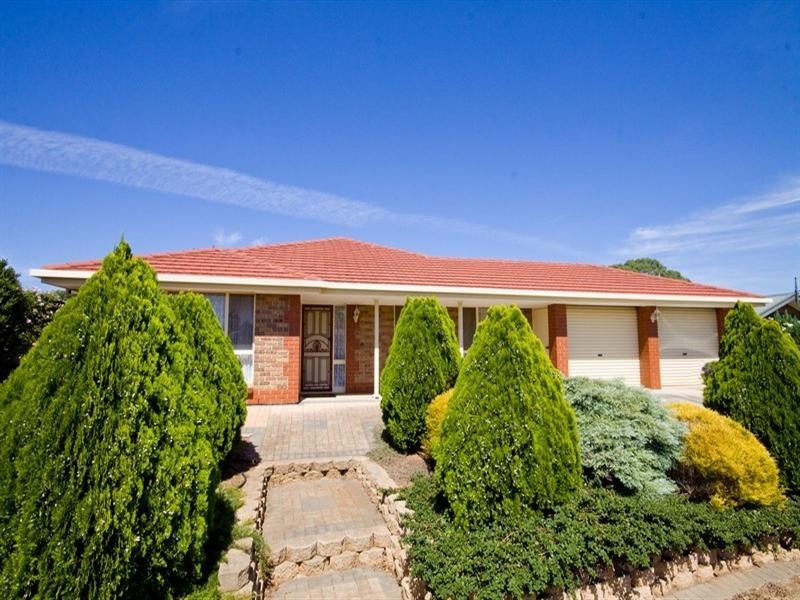 33 Radiata Grove, Salisbury Heights SA 5109