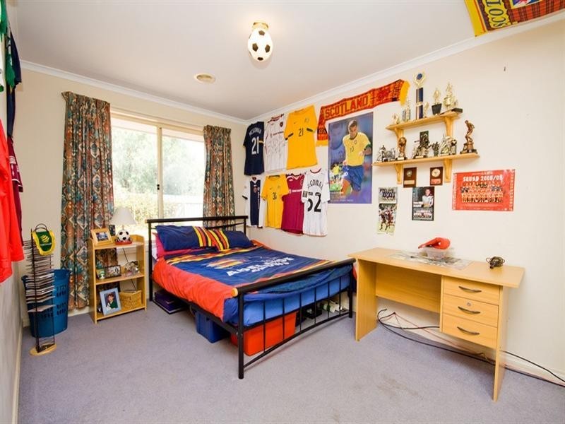 33 Radiata Grove, Salisbury Heights SA 5109