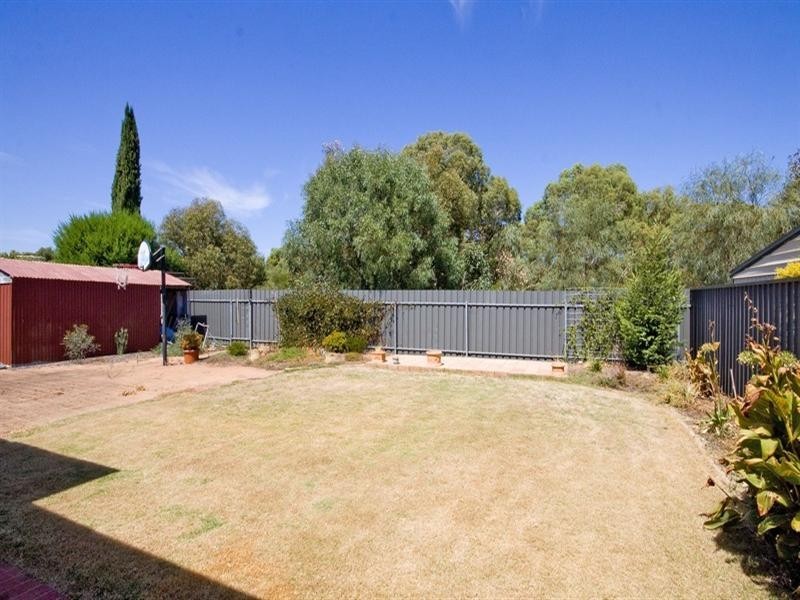 33 Radiata Grove, Salisbury Heights SA 5109