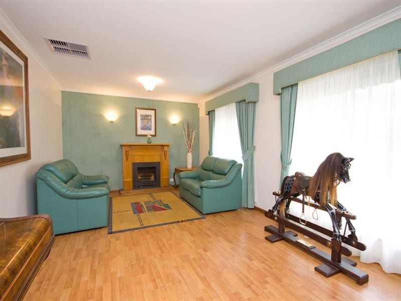 17 Italia Street, Hope Valley SA 5090