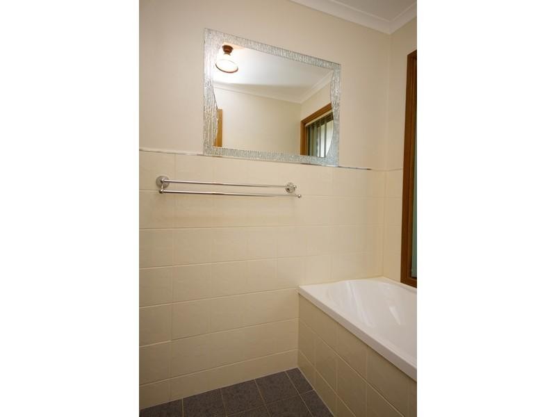 2 Shackleton Court, Greenwith SA 5125